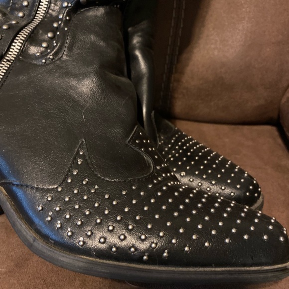 Black Studded Knee High Size 9 boots with Lace up detail and zippers - Picture 3 of 16